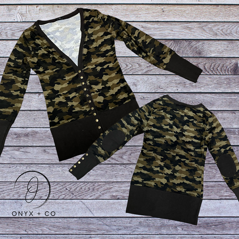 Snap Cardigan in Camo Print